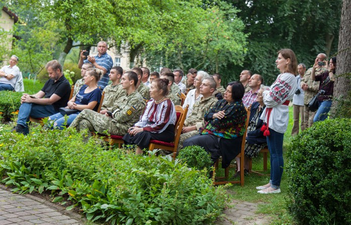 Презентація проекту “Українські герої”