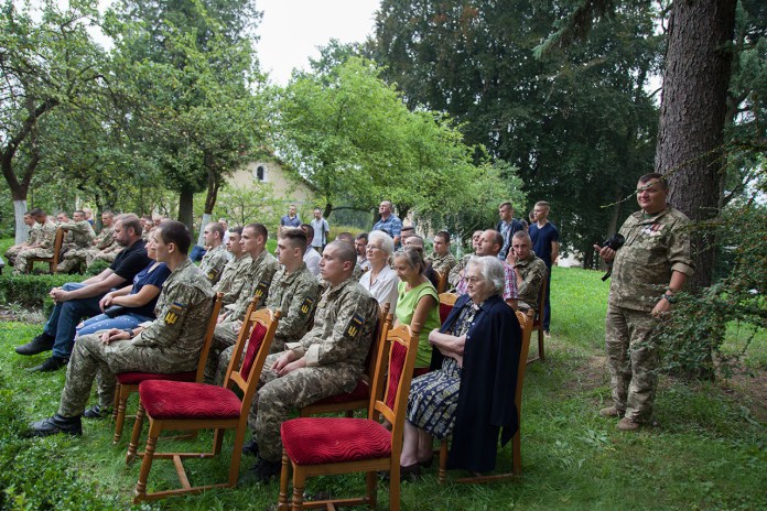 Презентація проекту “Українські герої”