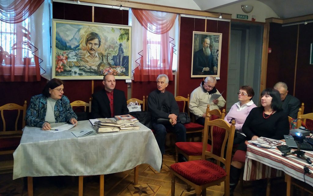 Учасники наукової конференції “Українська тіловиховна і спортова традиція” у Державному меморіальному музеї Михайла Грушевського у Львові. 27 лютого 2019 р.