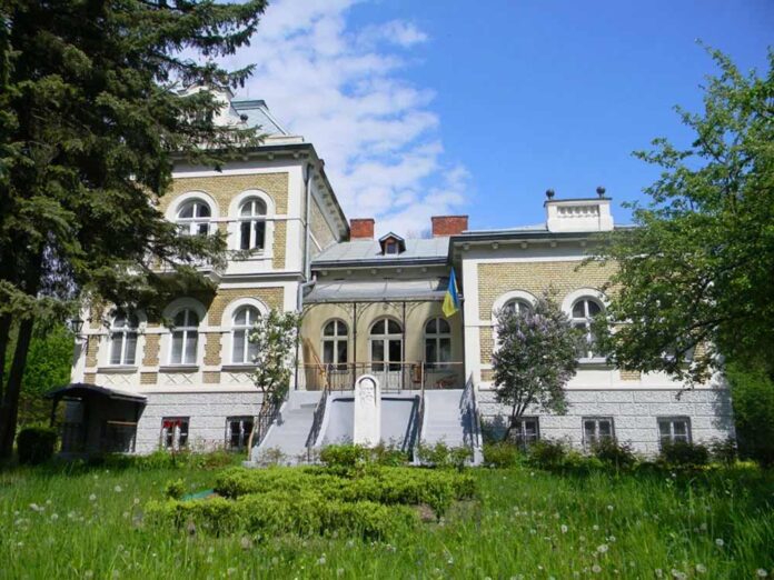 Державний меморіальний музей Михайла Грушевського у Львові